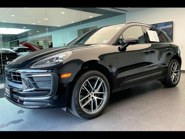 2024 Porsche Macan Base