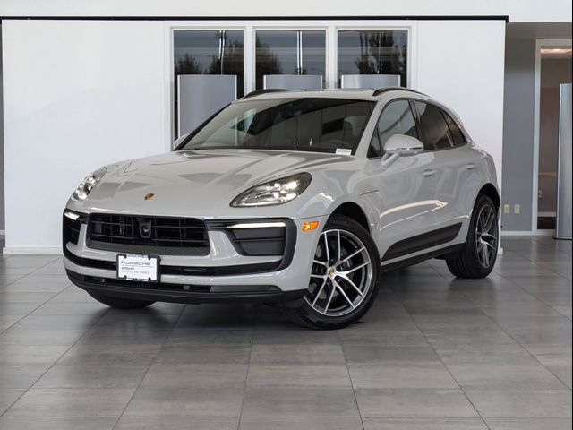 2024 Porsche Macan Base