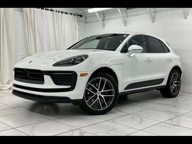 2024 Porsche Macan Base