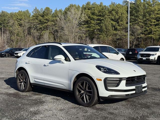 2024 Porsche Macan Base