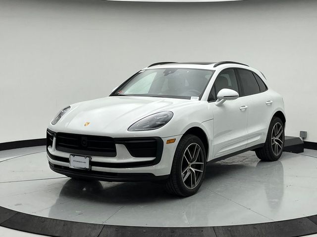 2024 Porsche Macan Base