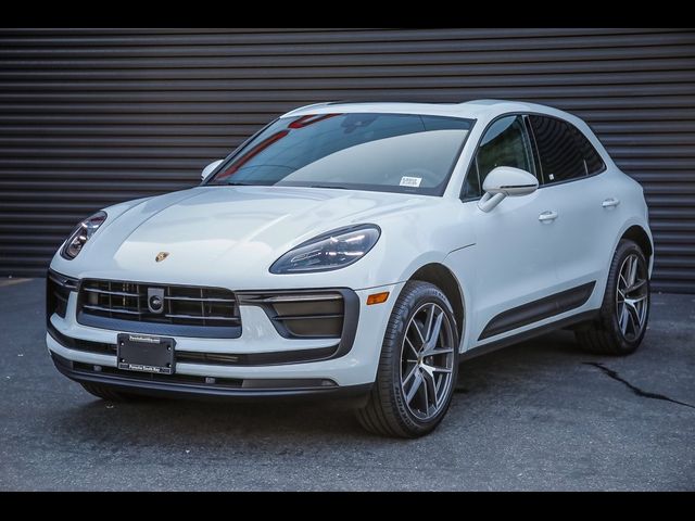 2024 Porsche Macan Base