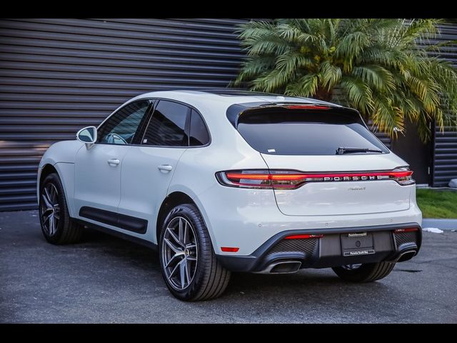 2024 Porsche Macan Base