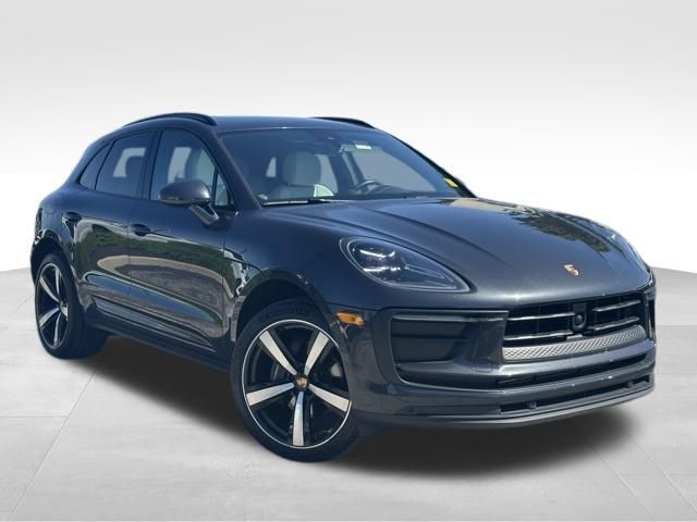 2024 Porsche Macan Base