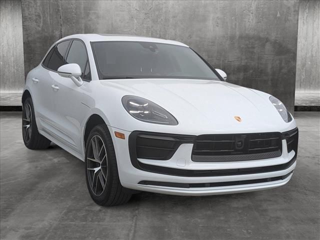 2024 Porsche Macan Base