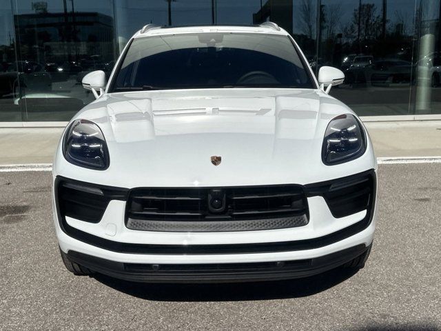 2024 Porsche Macan Base