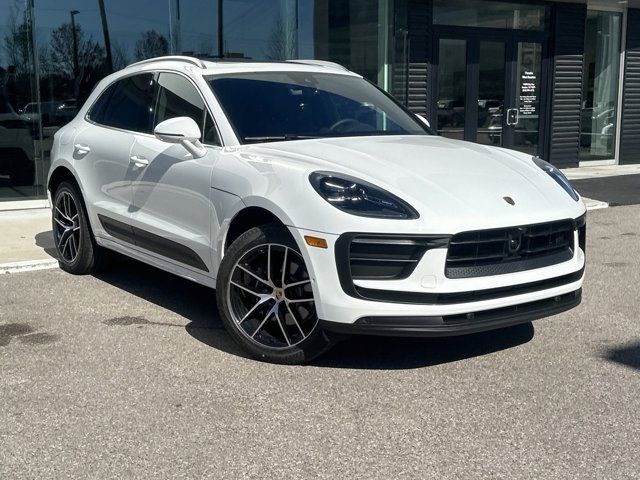 2024 Porsche Macan Base