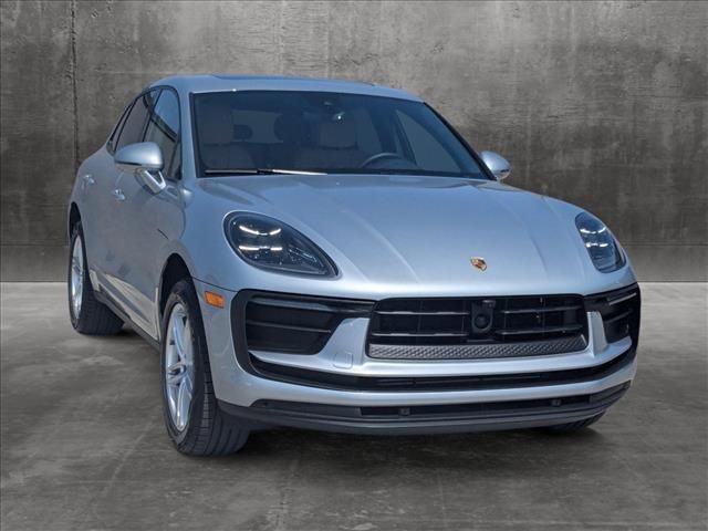 2024 Porsche Macan Base