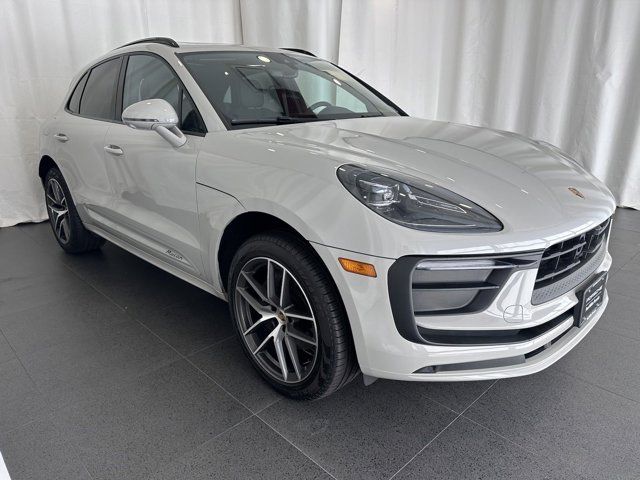 2024 Porsche Macan Base