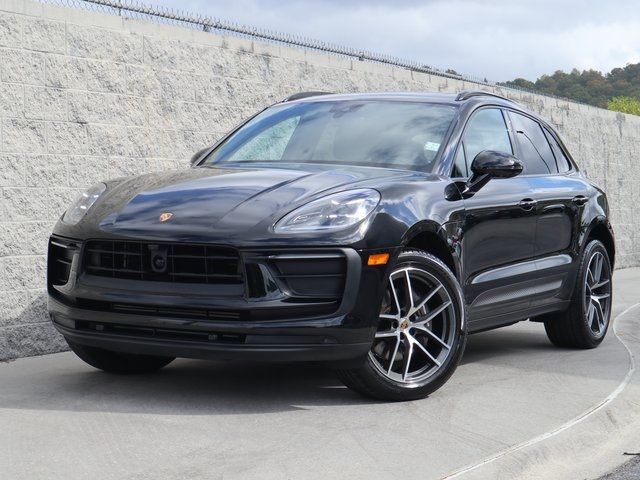 2024 Porsche Macan Base