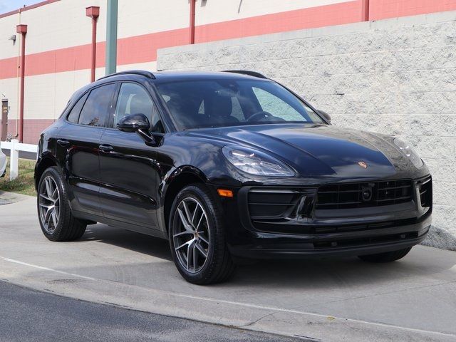 2024 Porsche Macan Base