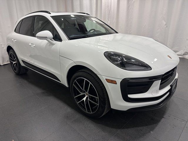 2024 Porsche Macan Base