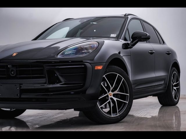 2024 Porsche Macan Base