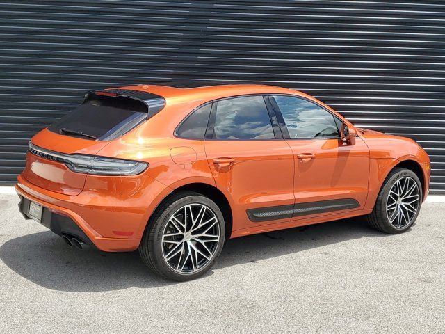 2024 Porsche Macan Base