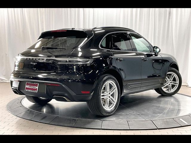 2024 Porsche Macan Base