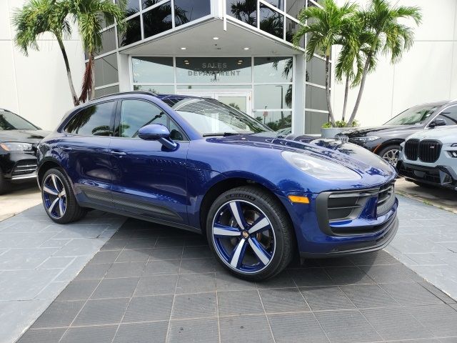 2024 Porsche Macan Base