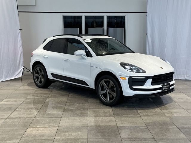 2024 Porsche Macan Base