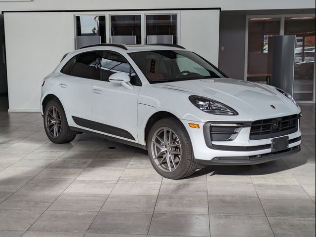 2024 Porsche Macan Base