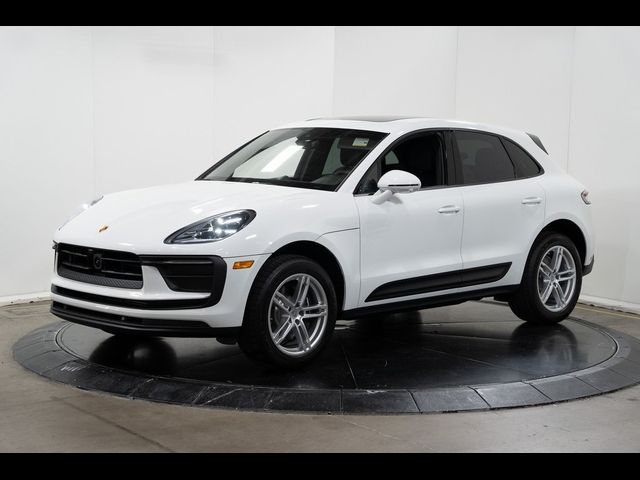 2024 Porsche Macan Base