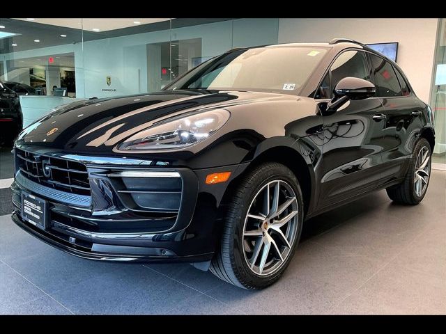 2024 Porsche Macan Base