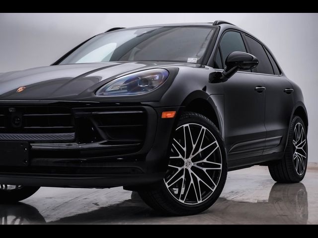 2024 Porsche Macan 