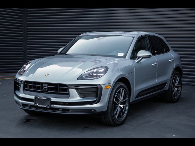 2024 Porsche Macan Base