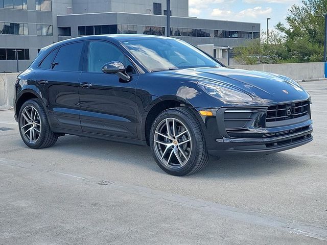 2024 Porsche Macan Base