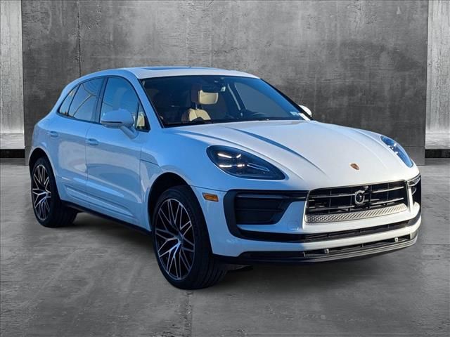 2024 Porsche Macan Base