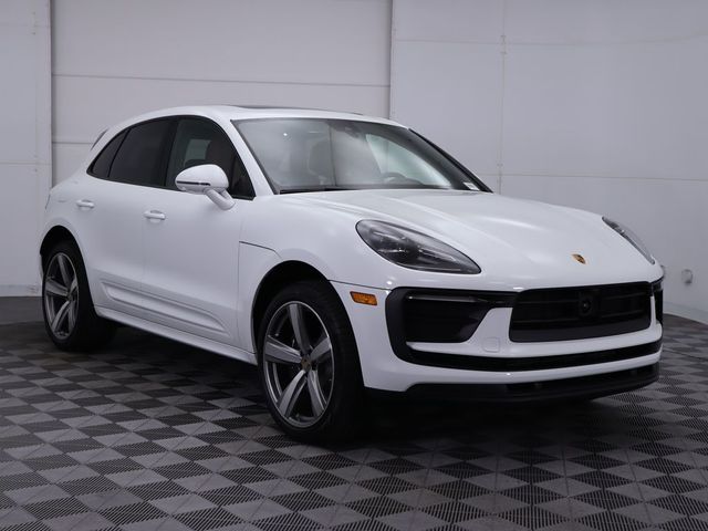 2024 Porsche Macan Base