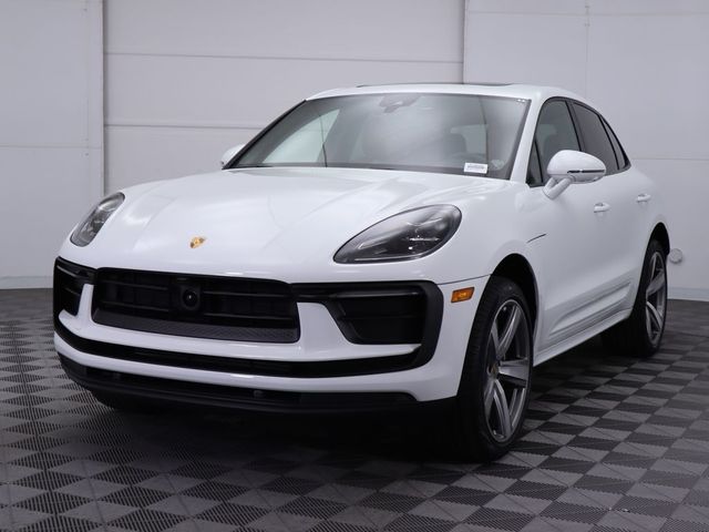 2024 Porsche Macan Base