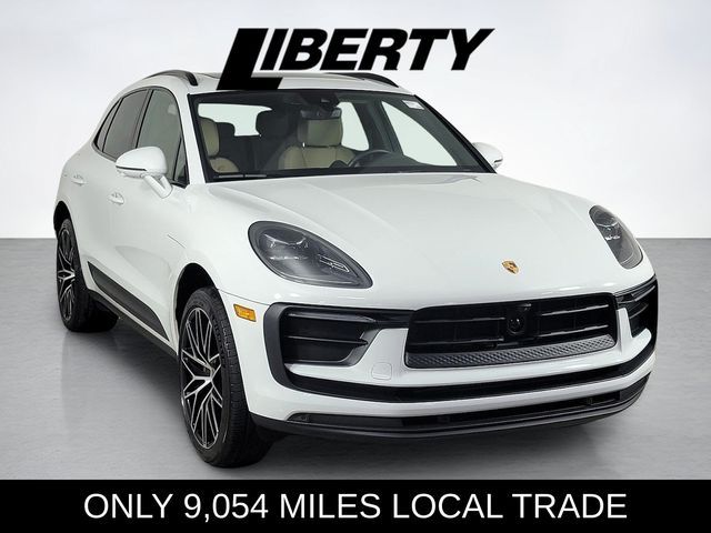 2024 Porsche Macan Base