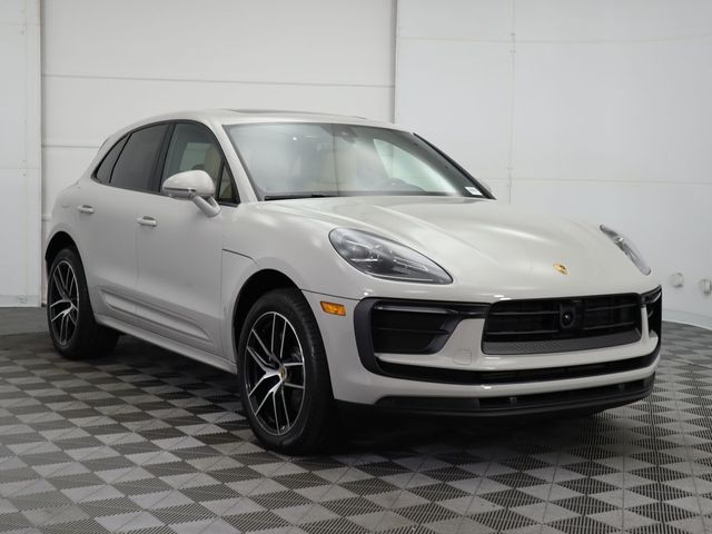 2024 Porsche Macan Base