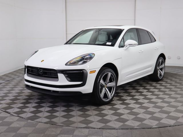 2024 Porsche Macan Base