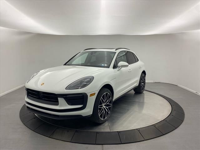 2024 Porsche Macan Base