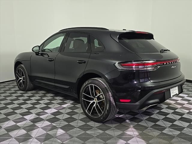 2024 Porsche Macan Base