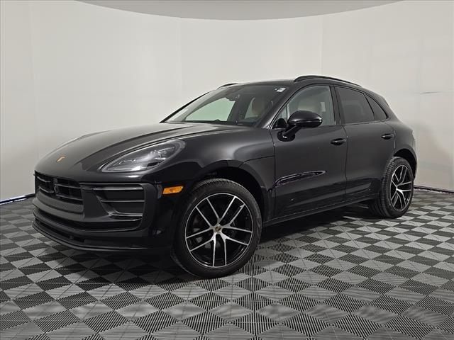 2024 Porsche Macan Base