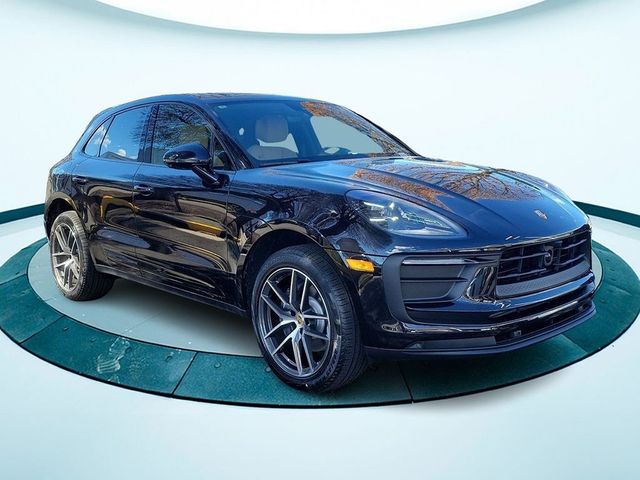 2024 Porsche Macan Base