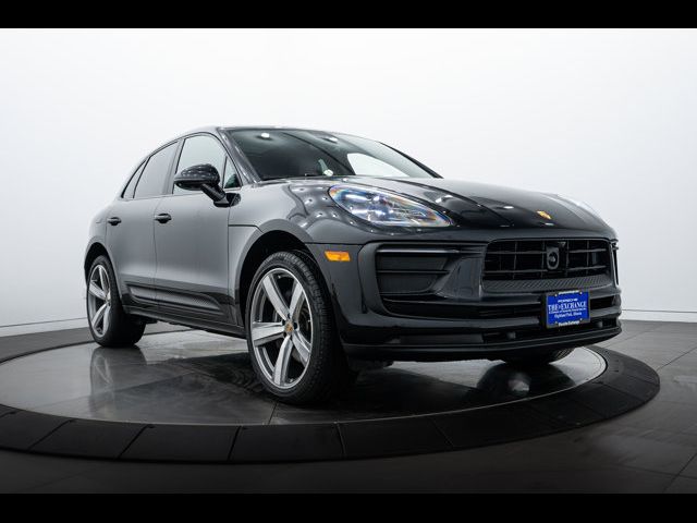 2024 Porsche Macan Base