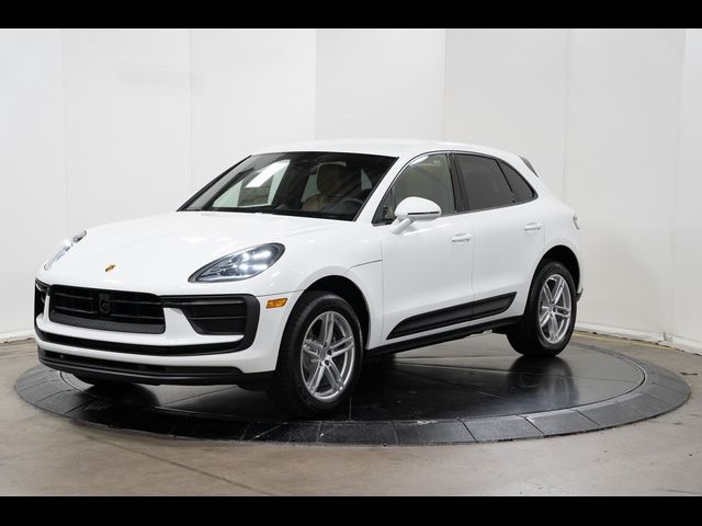 2024 Porsche Macan Base