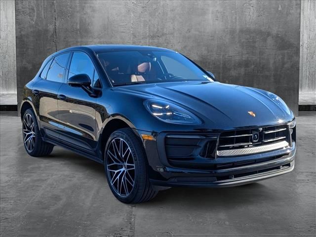 2024 Porsche Macan Base