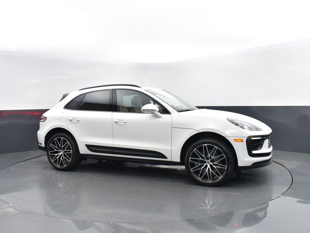 2024 Porsche Macan Base