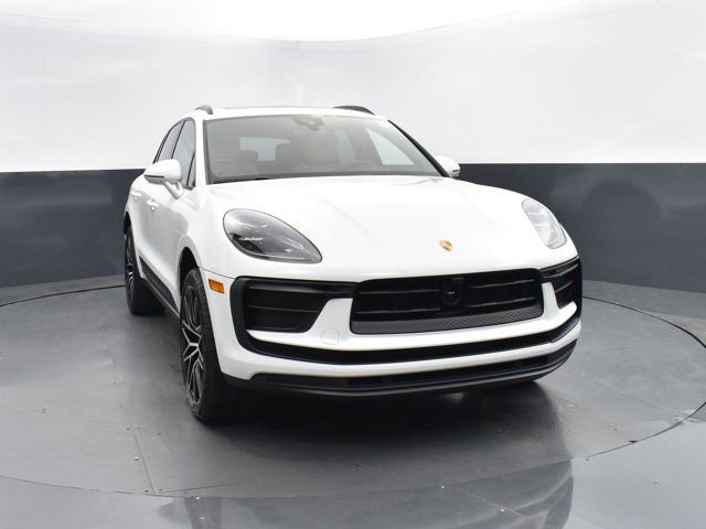 2024 Porsche Macan Base