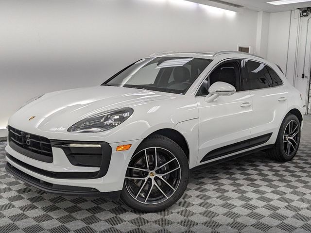 2024 Porsche Macan Base