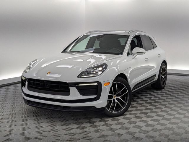 2024 Porsche Macan Base