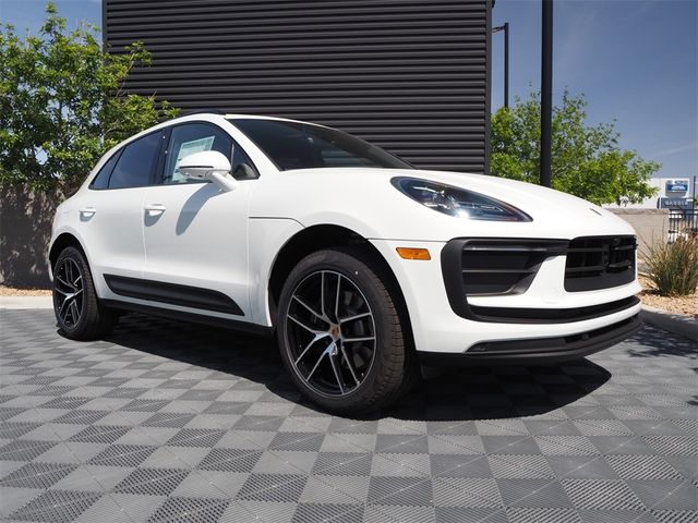 2024 Porsche Macan Base