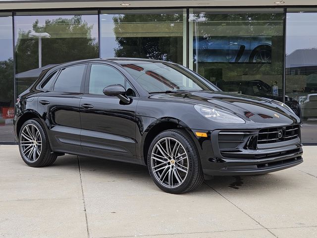 2024 Porsche Macan Base