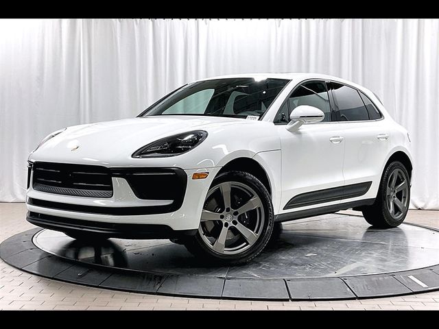 2024 Porsche Macan Base