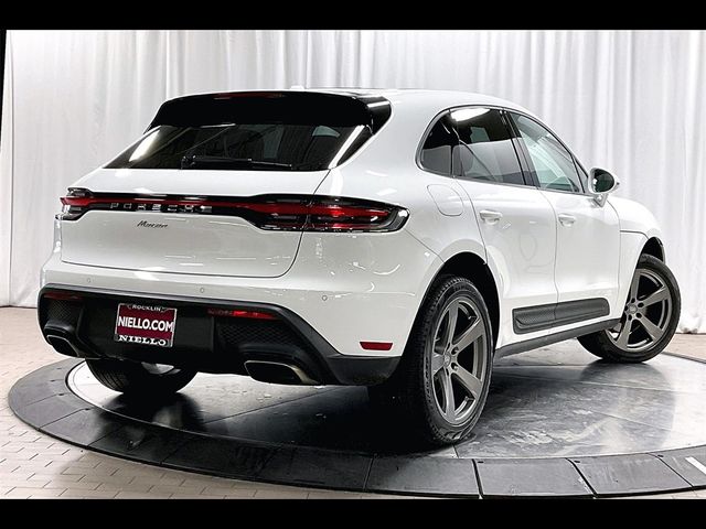 2024 Porsche Macan Base