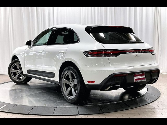 2024 Porsche Macan Base