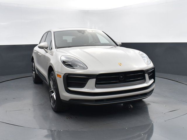 2024 Porsche Macan Base